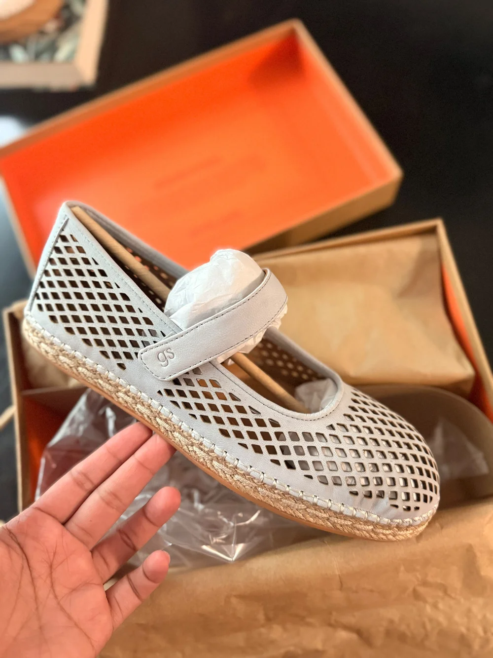 GENTLE SOULS Light Blue Perforated Espadrille Mary Jane Flats SIZE 8 NWT.